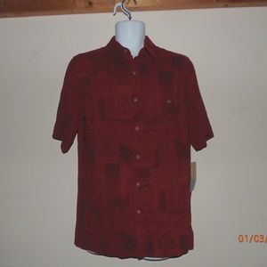 Batik Bay Casual Short Sleeve Button Down